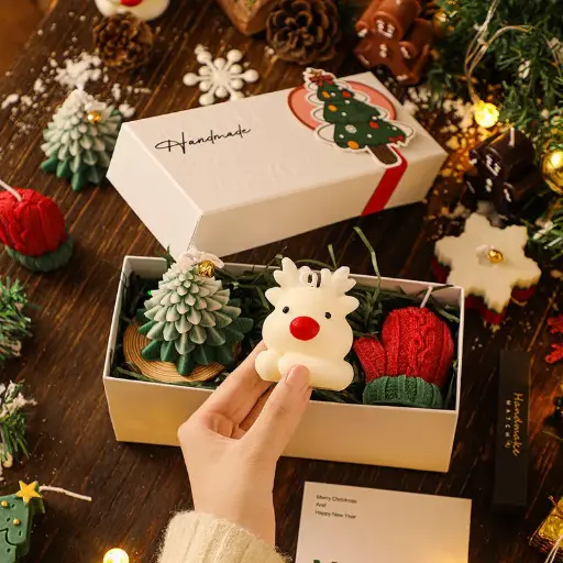 Christmas Candle 3per box - 680gm